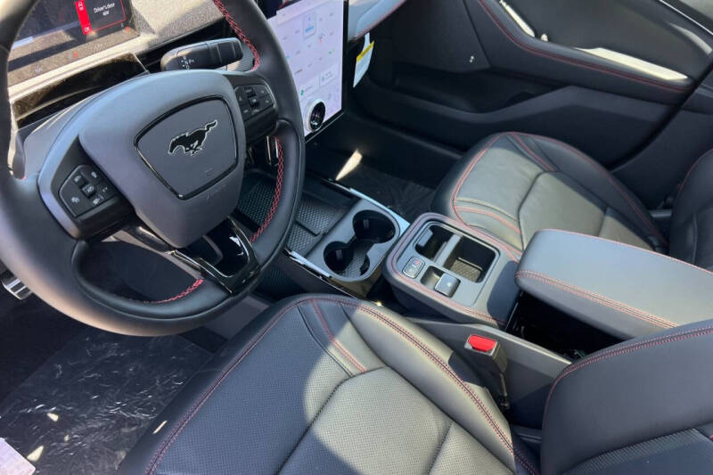 2025 Ford Mustang Mach-E Premium