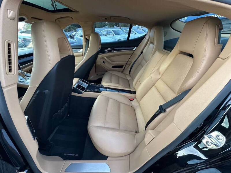 2015 Porsche Panamera