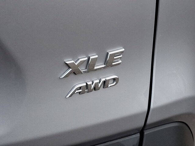 2022 Toyota RAV4 XLE