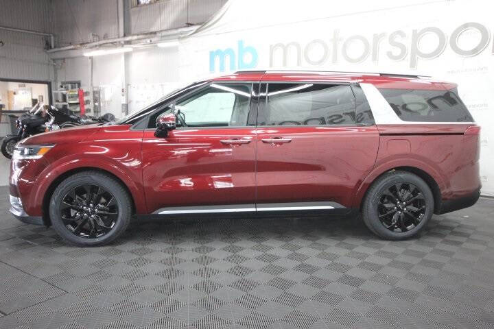 2022 Kia Carnival SX