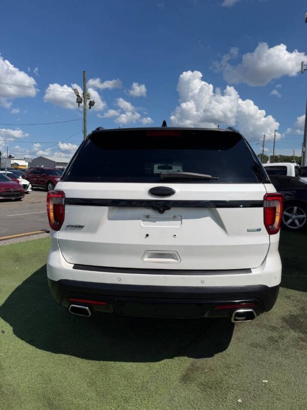 2016 Ford Explorer Sport