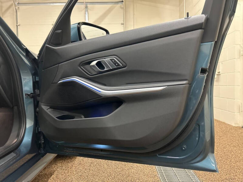 2019 BMW 3 Series 330i xDrive