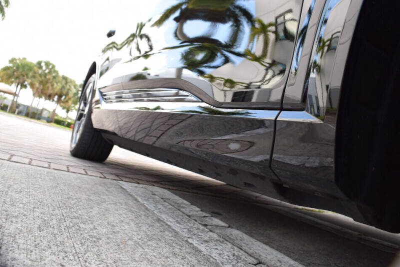 2022 Audi e-tron quattro Premium