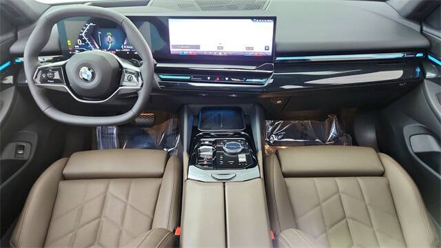 2025 BMW 5 Series 530i xDrive