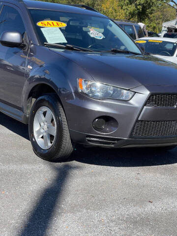 2010 Mitsubishi Outlander ES