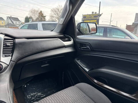 2017 Chevrolet Suburban LS