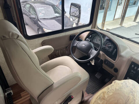 2015 Ford GEORGETOWN FOREST RIVER