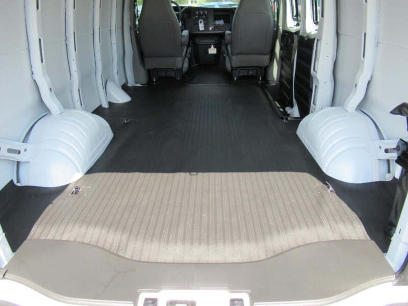 2026 GMC Savana 2500