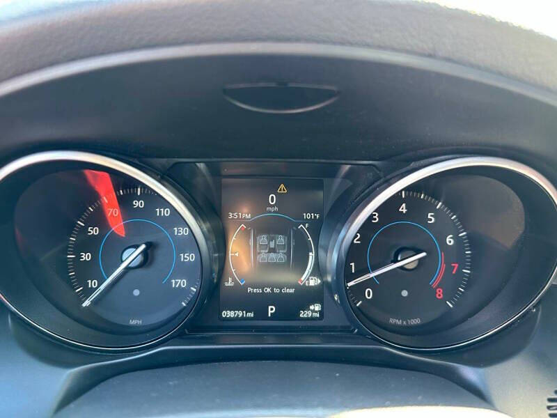 2016 Jaguar XF R-Sport