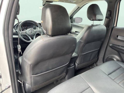 2020 Nissan Kicks SR