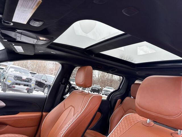 2025 Chrysler Pacifica Pinnacle