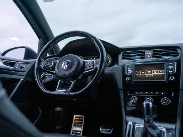 2017 Volkswagen Golf GTI Autobahn