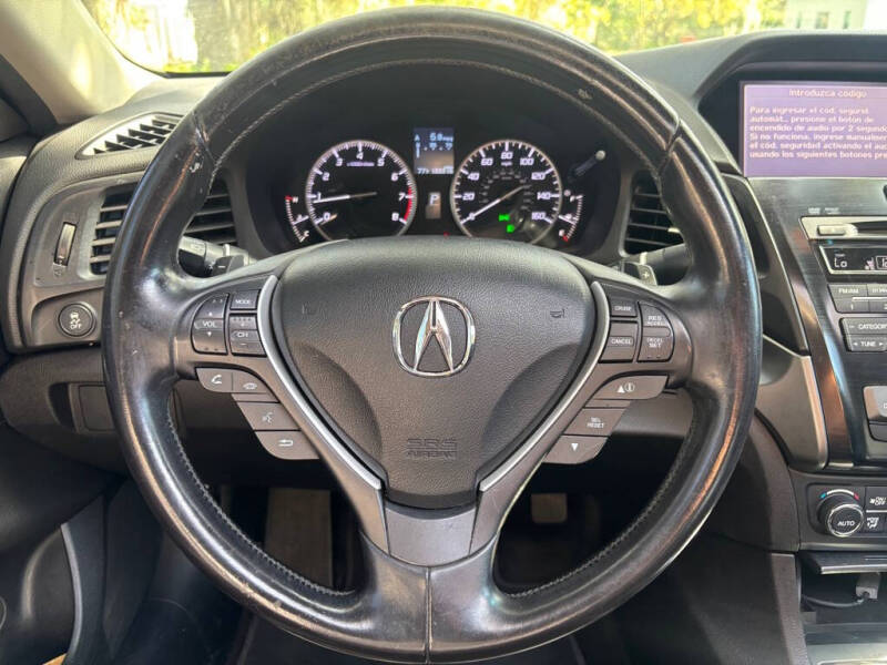 2013 Acura ILX 2.0L w/Tech