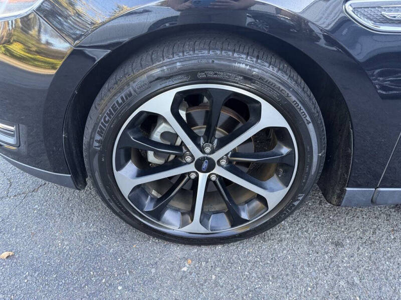 2016 Ford Taurus SEL