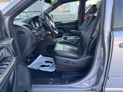 2016 Dodge Grand Caravan R/T