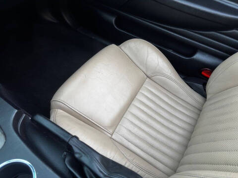 2004 Ford Thunderbird Deluxe