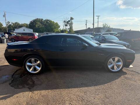 2016 Dodge Challenger R/T Plus