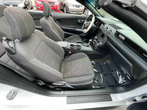 2016 Ford Mustang V6