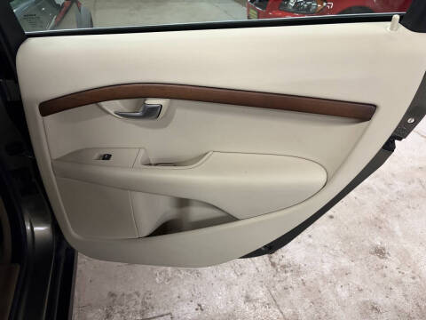 2010 Volvo XC70 3.2