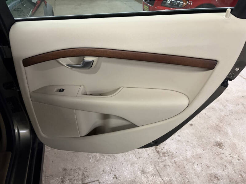 2010 Volvo XC70 3.2