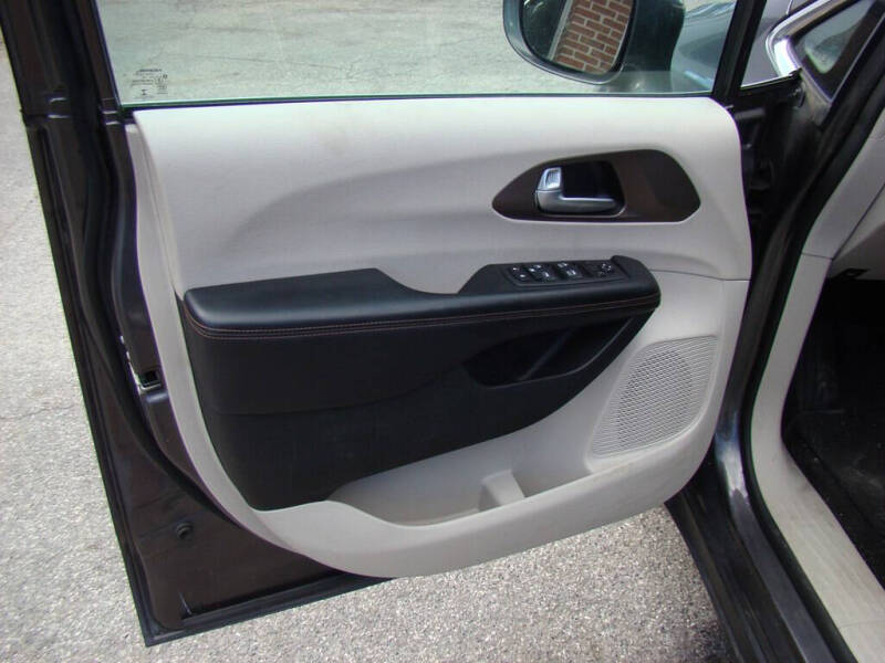 2018 Chrysler Pacifica Touring L
