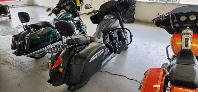 2019 Indian Chief Darkhorse