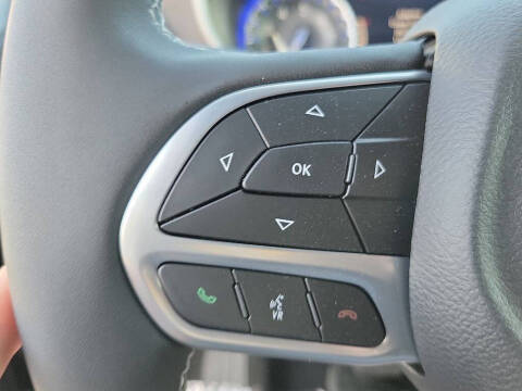 2025 Chrysler Voyager LX