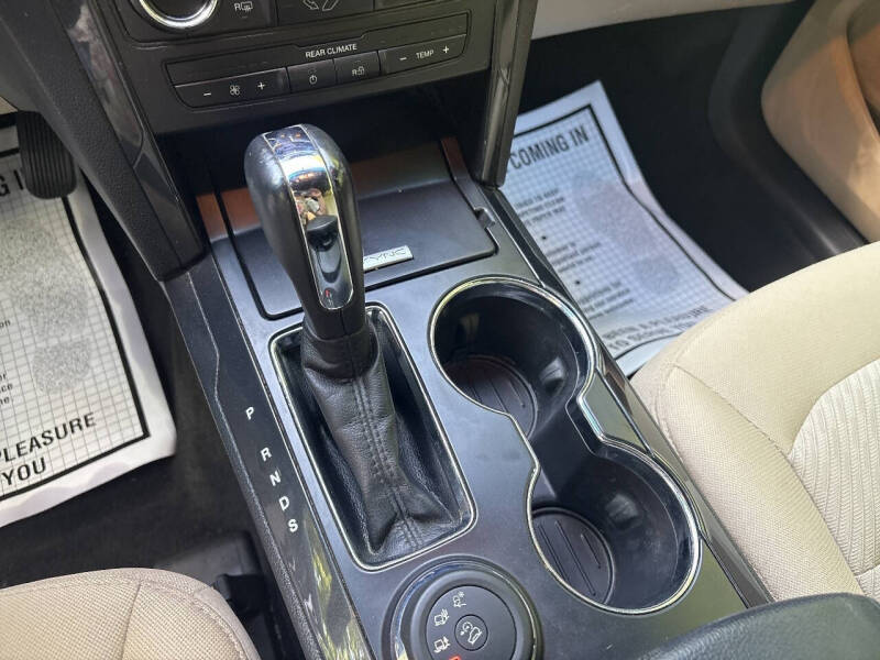 2016 Ford Explorer