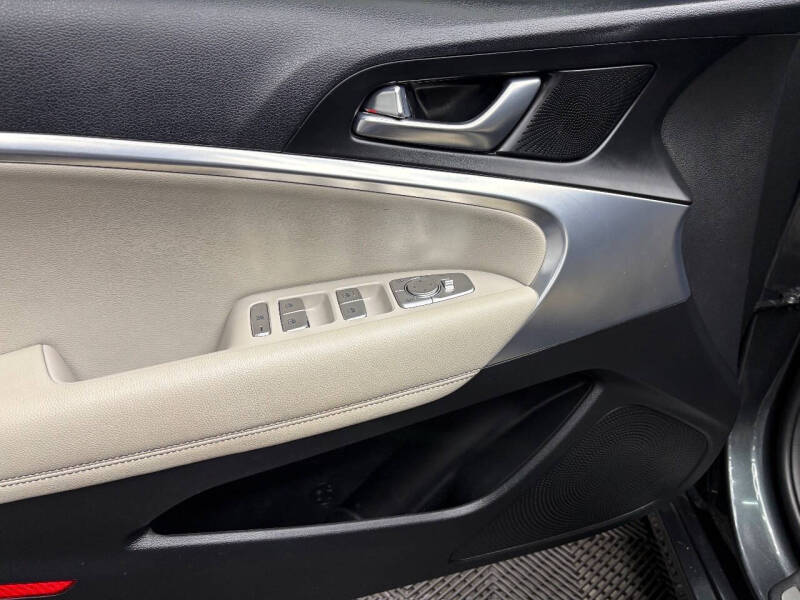 2021 Genesis G70 2.0T