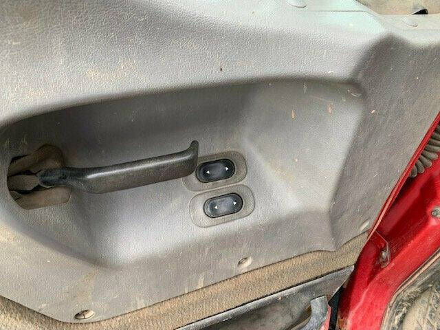 1999 Sterling LT9513