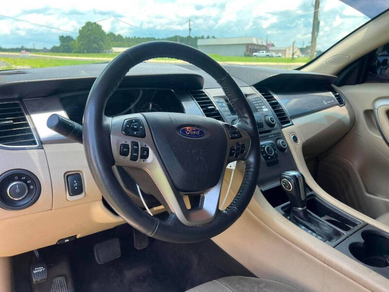 2018 Ford Taurus SEL
