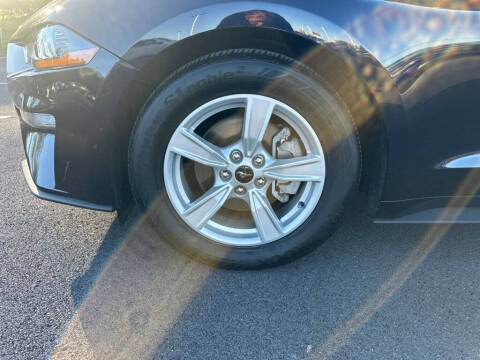 2021 Ford Mustang EcoBoost