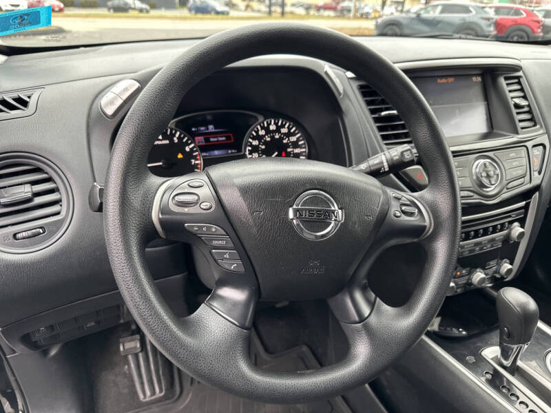 2020 Nissan Pathfinder S