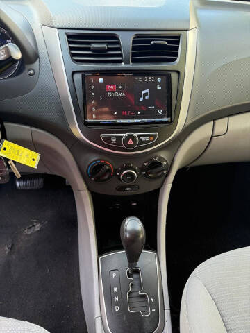 2015 Hyundai Accent GLS