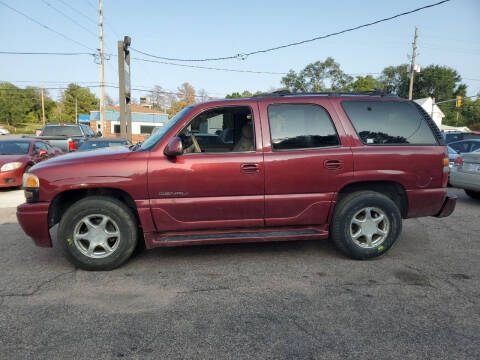 2001 GMC Yukon for sale at RIVERSIDE AUTO SALES in Sioux City IA