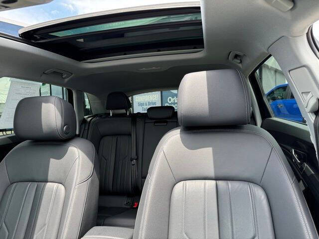 2022 Audi e-tron quattro Premium