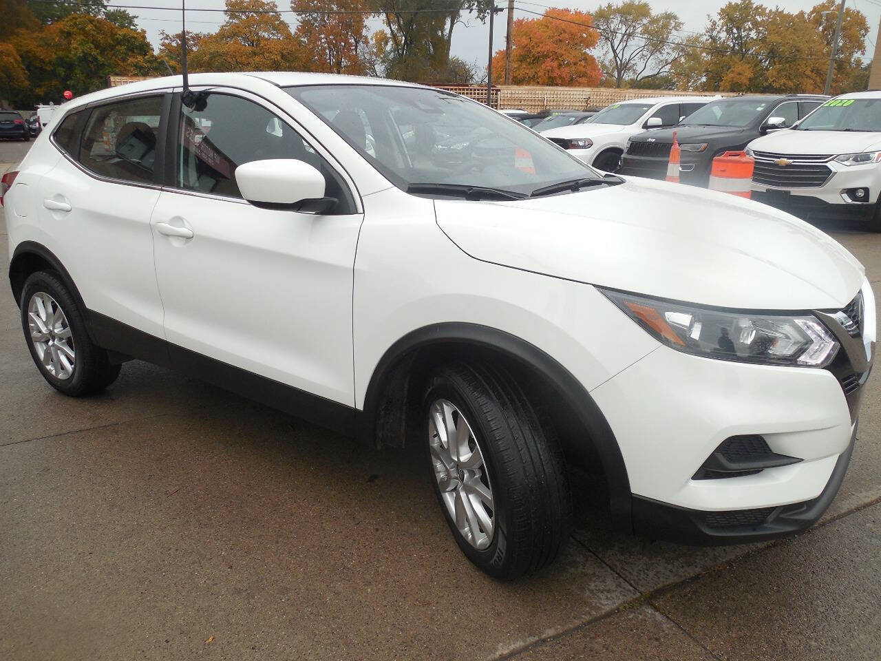 2021 Nissan Rogue Sport for sale at VIP Motor Sales in Hazel Park, MI