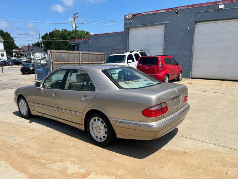 2000 Mercedes-Benz 300-Class