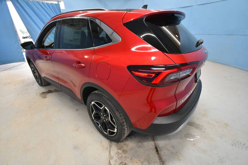 2026 Ford Escape Platinum