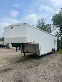 2013 Continental Cargo 28 ft 4 whls 