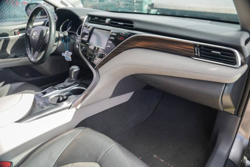 2020 Toyota Camry LE