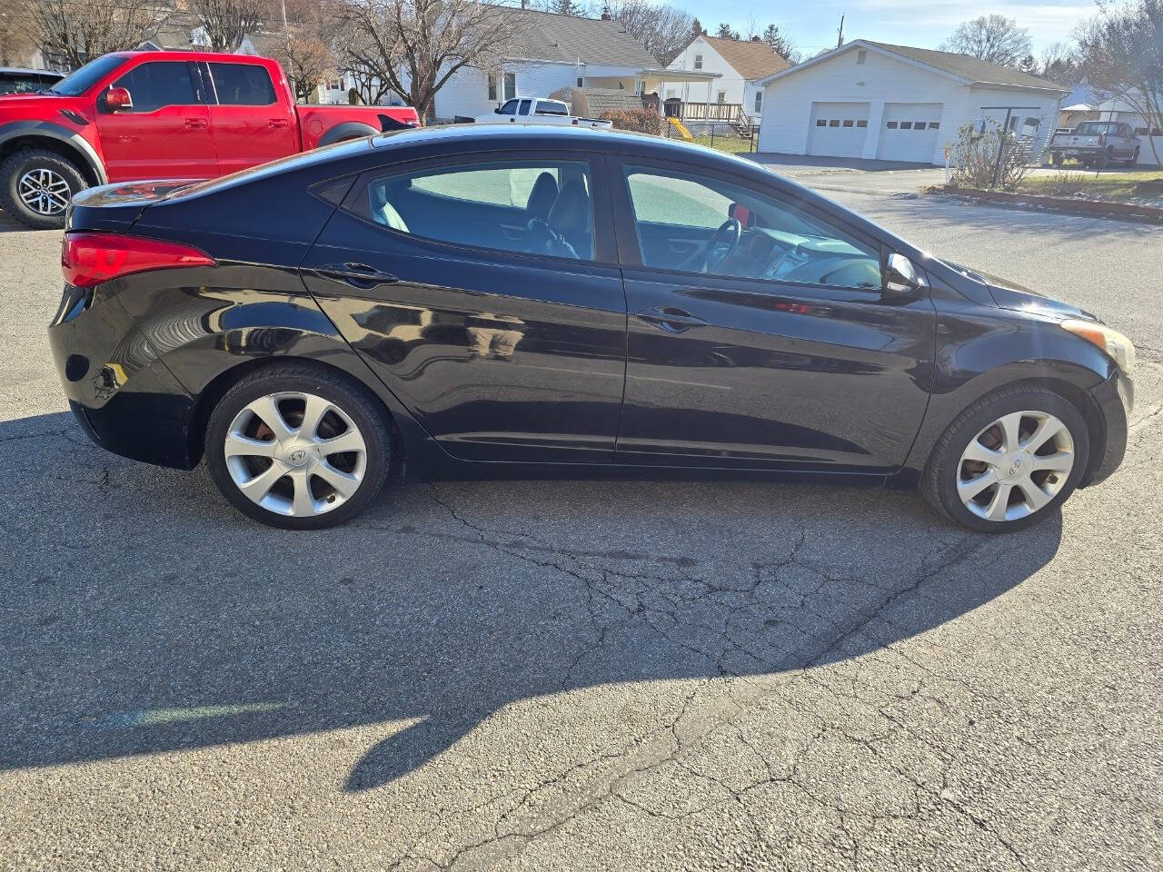 2011 Hyundai ELANTRA for sale at QUEENSGATE AUTO SALES in York, PA