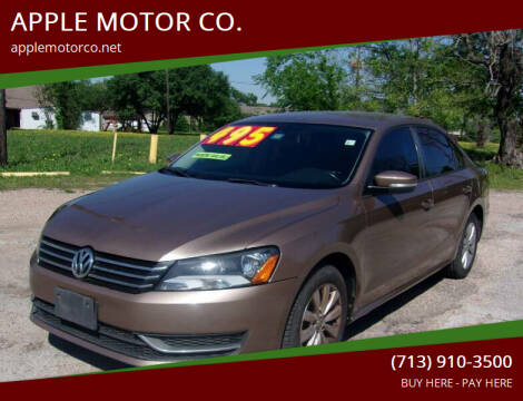 2015 Volkswagen Passat for sale at APPLE MOTOR CO. in Houston TX