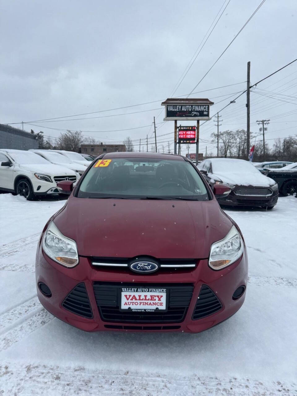 Red 2013 Ford Focus SE SE 4dr Sedan 1