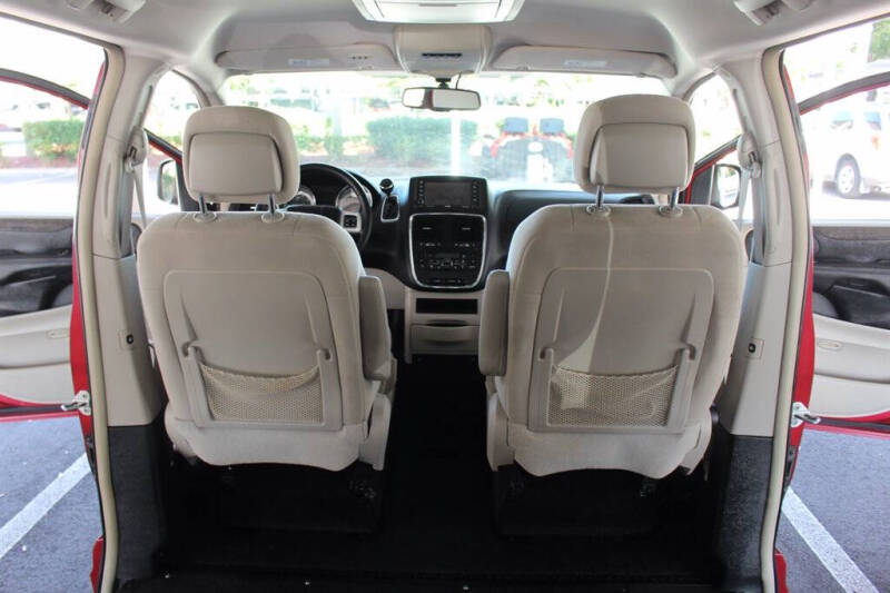 2011 Dodge Grand Caravan Crew