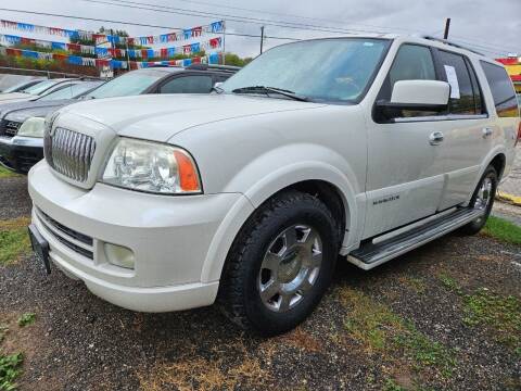 2006 Lincoln Navigator for sale at DAMM CARS in San Antonio TX