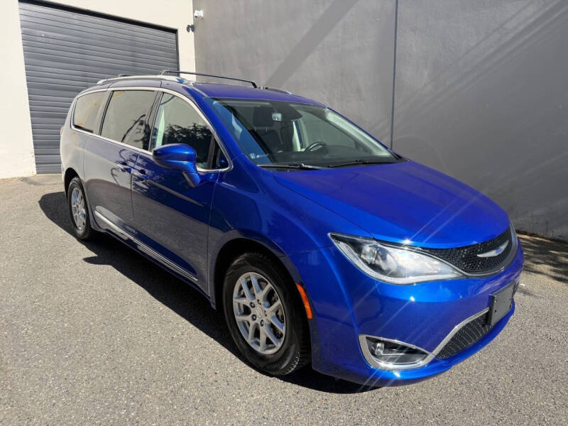 2020 Chrysler Pacifica Touring L