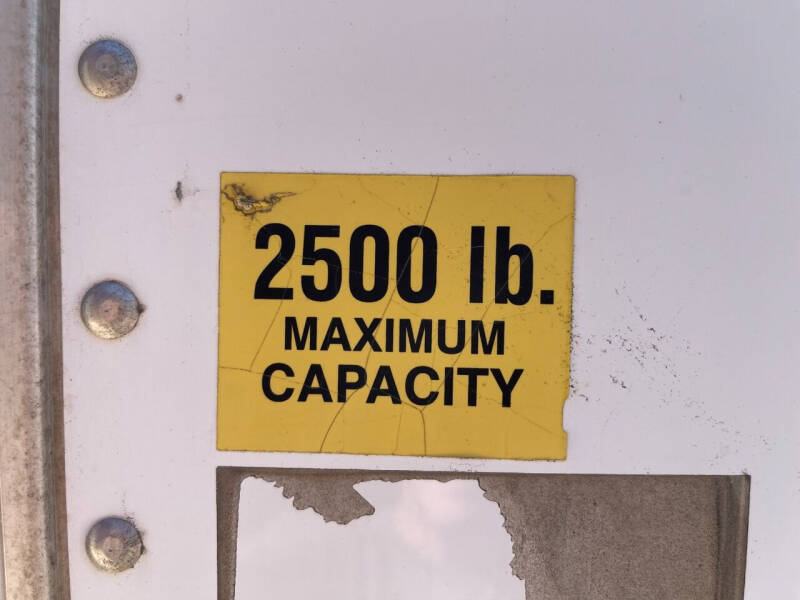 2013 Freightliner Business class M2