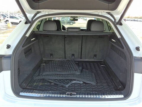 2023 Audi Q8 quattro Premium Plus 55 TFSI