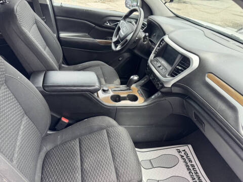 2017 GMC Acadia SLE-2